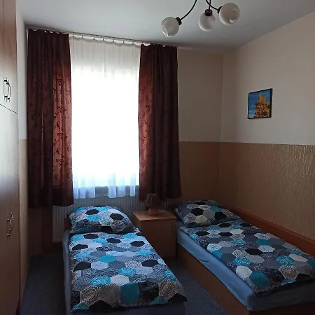 ホステル Slodki Sen 1 *